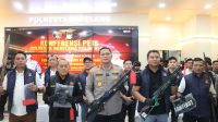 Polisi menetapkan tiga tersangka dalam bentrokan konflik lahan di Pulau Setokok, Batam.