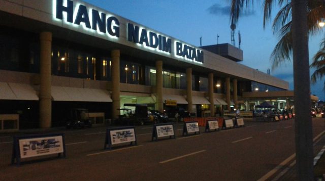 kabut asap bandara batam