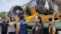 membongkar modus penyelundupan mesin pesawat bekas di Batam.