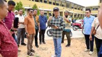 Wali Kota Batam Amsakar Achmad meninjau SD Negeri 013 Sekupang untuk merespons kebutuhan tambahan ruang kelas.