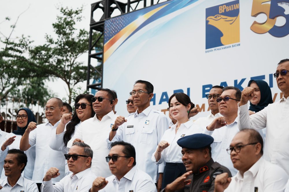 Pimpinan dan jajaran pegawai BP Batam bersinergi merayakan Hari Bakti ke-55.