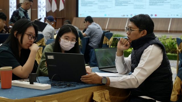 Sudirman Saad membuka Coaching Clinic Perizinan Berusaha BP Batam yang diikuti lebih dari 100 perwakilan perusahaan.